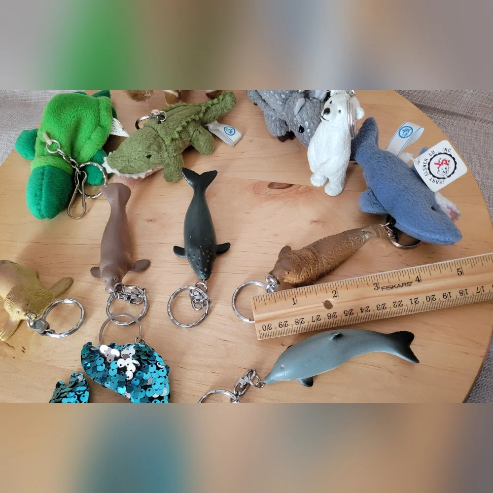 Vintage 1990's Lot of 12 Animal and Marine Life Key & Card Holders / Key Rings - Picture 3 of 16
